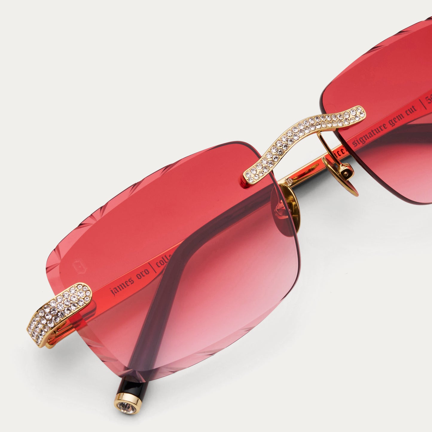 ICED RED TINT SIGNATURE GEM CUT