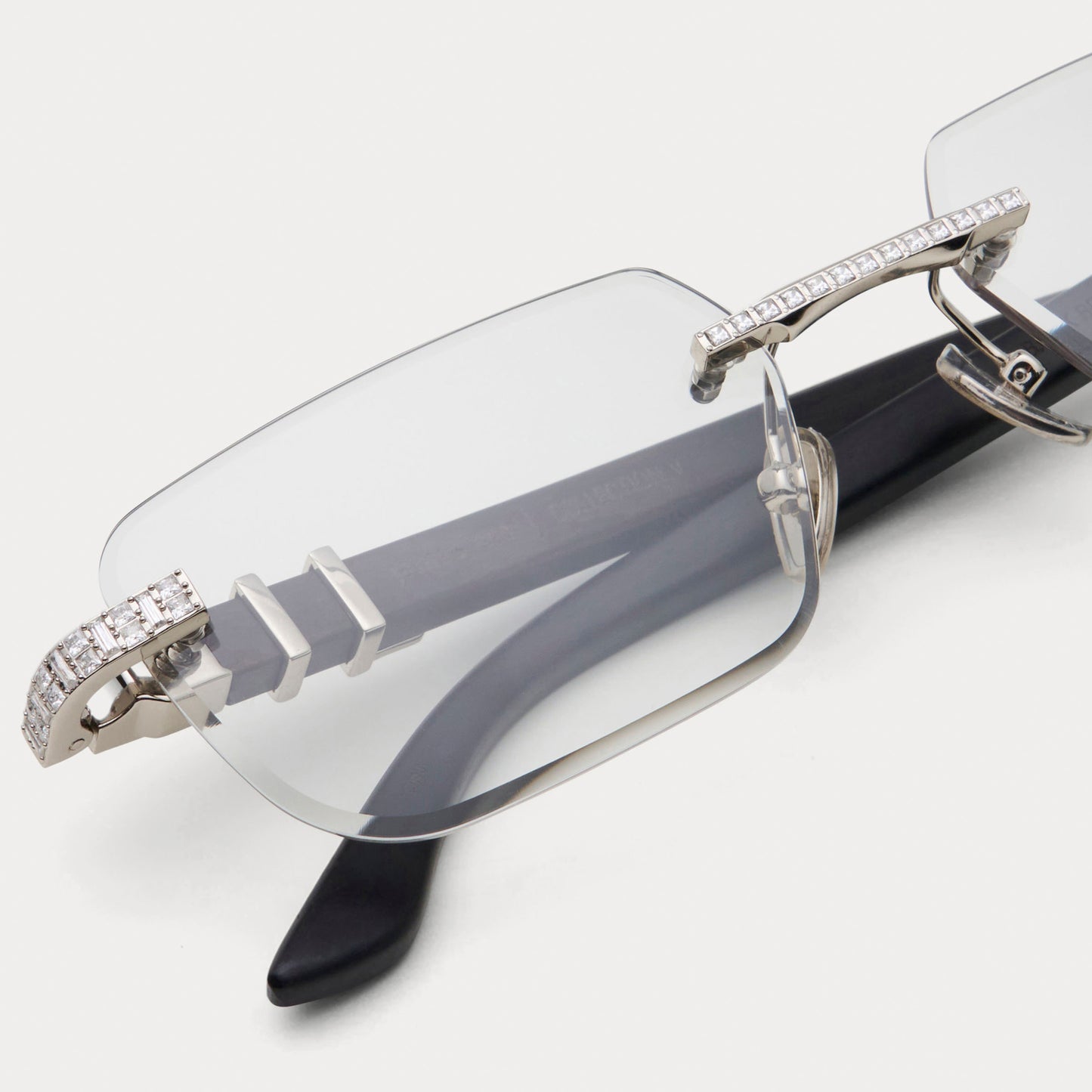 CLEAR SILVER BANKROLLER