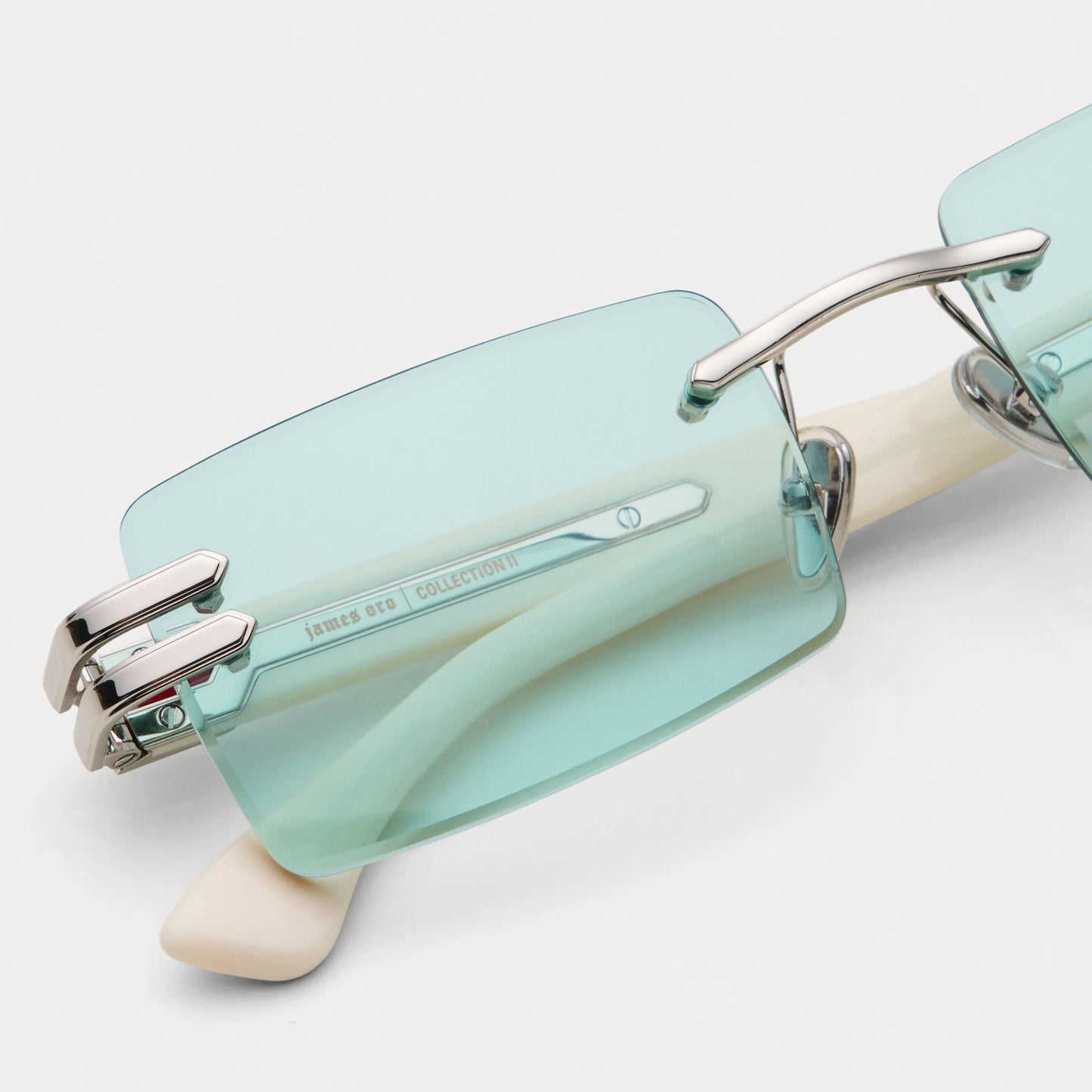 CRYSTAL IVORY BARON