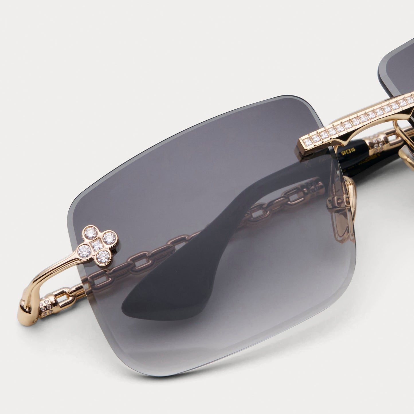 BLACK TINT FORTUNE