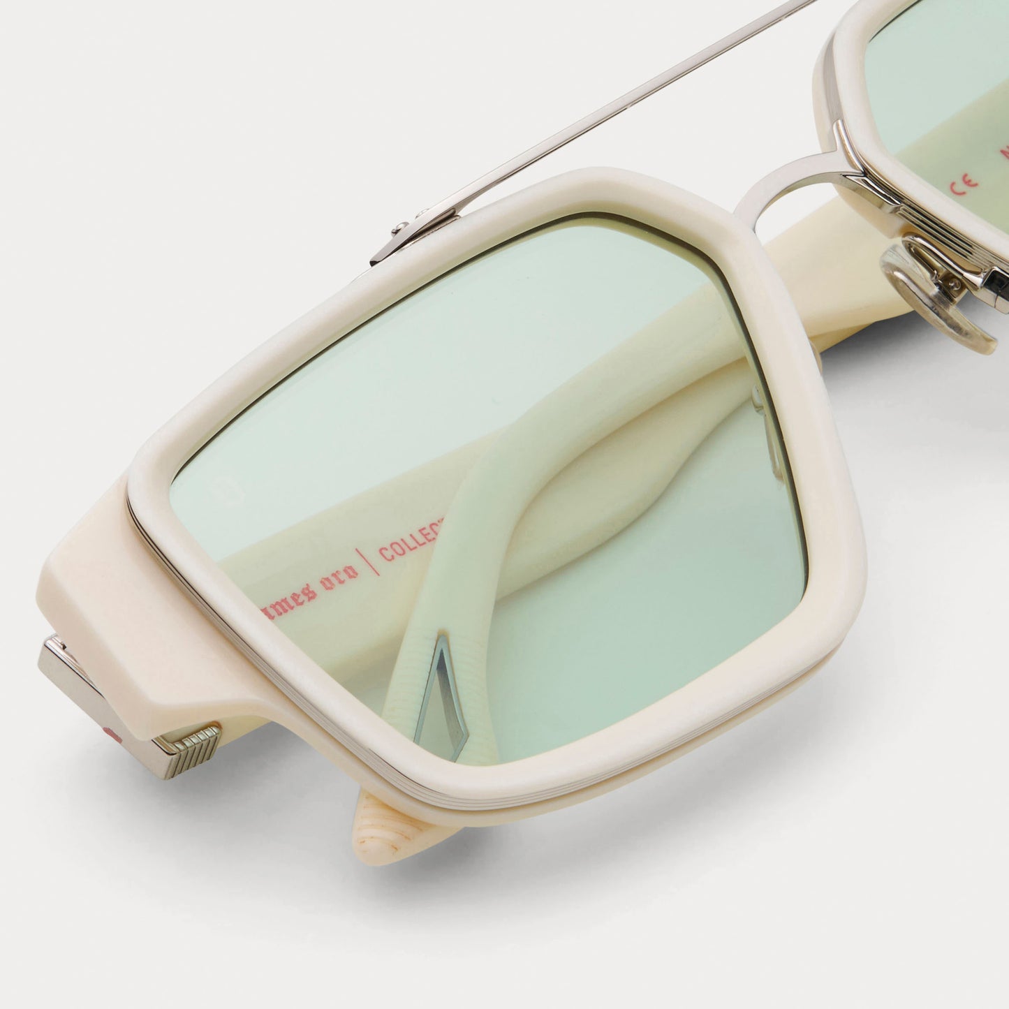 CRYSTAL IVORY NIGHTHAWK