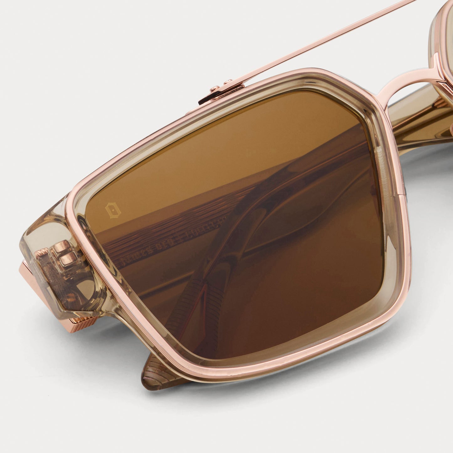CHAMPAGNE ROSE NIGHTHAWK