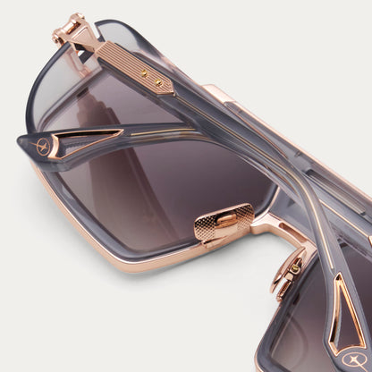 ROSE SMOKE SKYMASTER