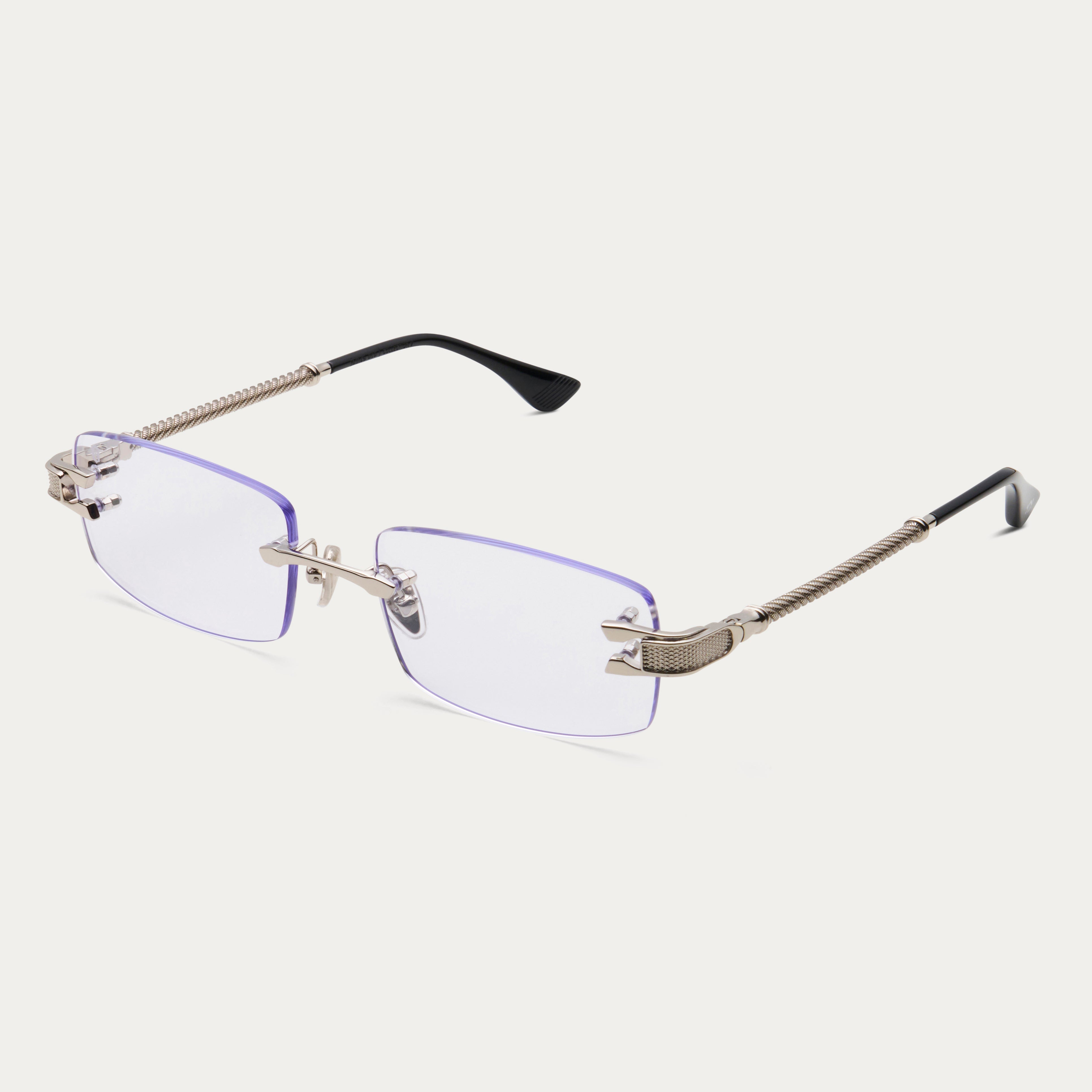 CLEAR SILVER MAGNUS – JAMES ORO