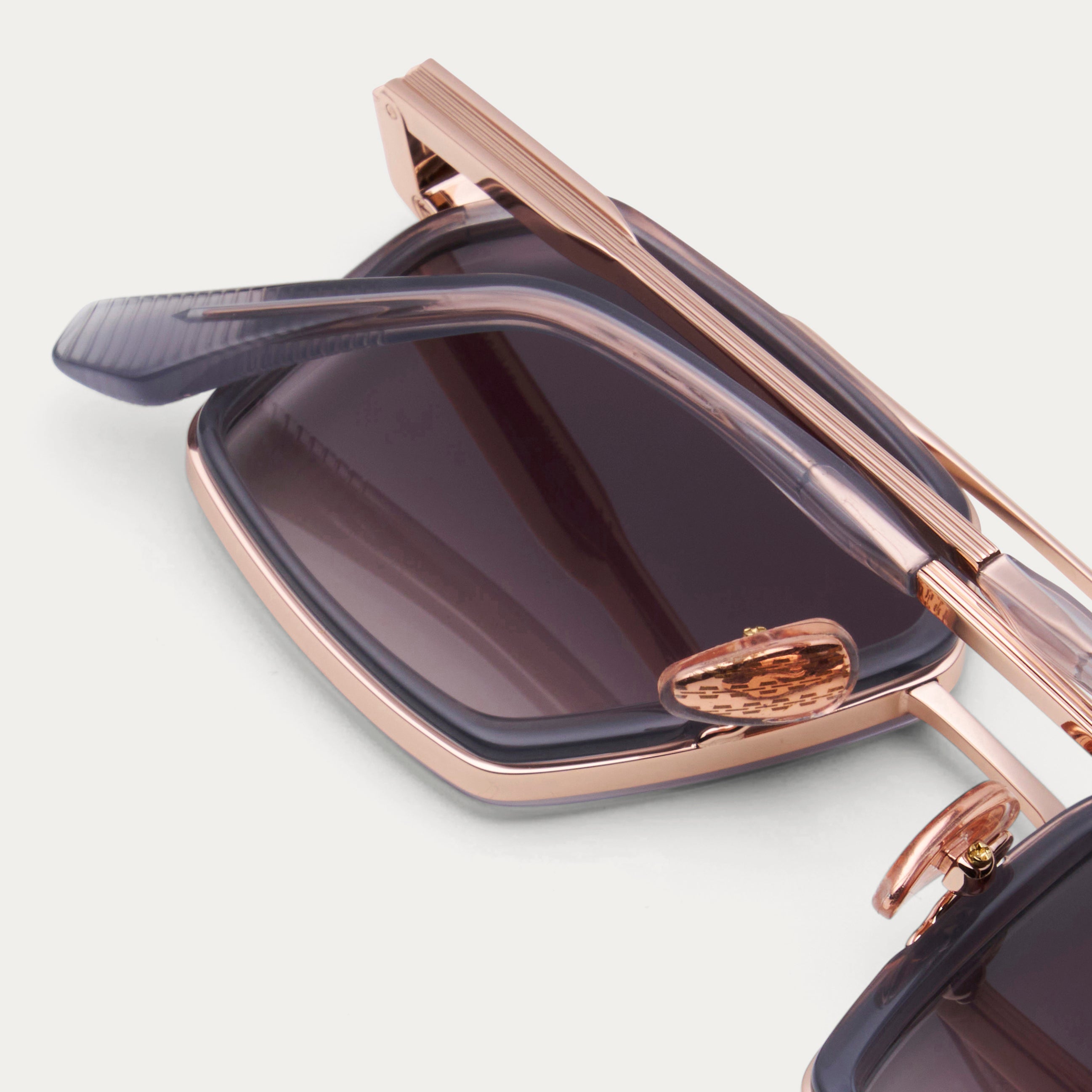 ROSE GOLD CRUISE – JAMES ORO