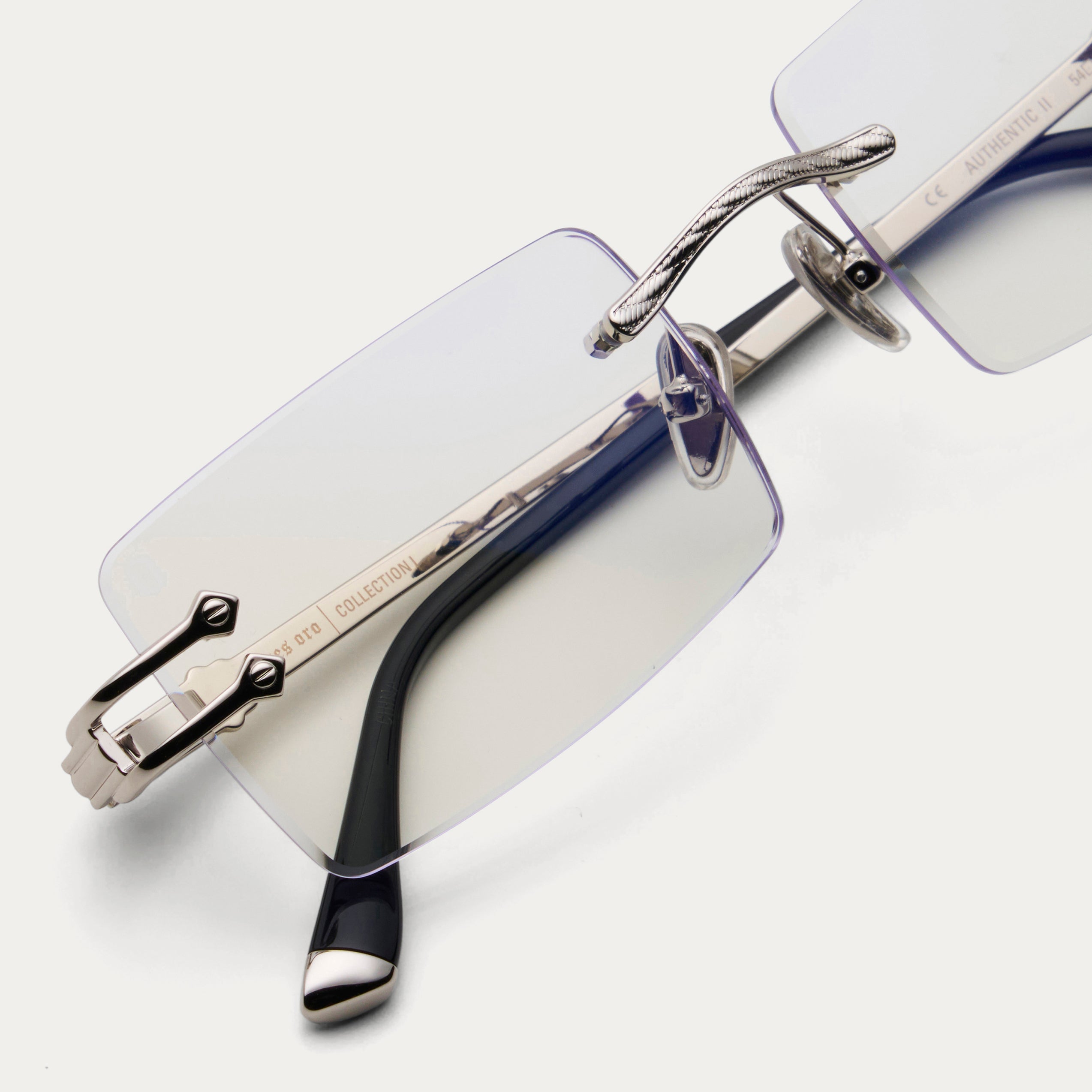 BLUE LIGHT SILVER AUTHENTIC II – JAMES ORO