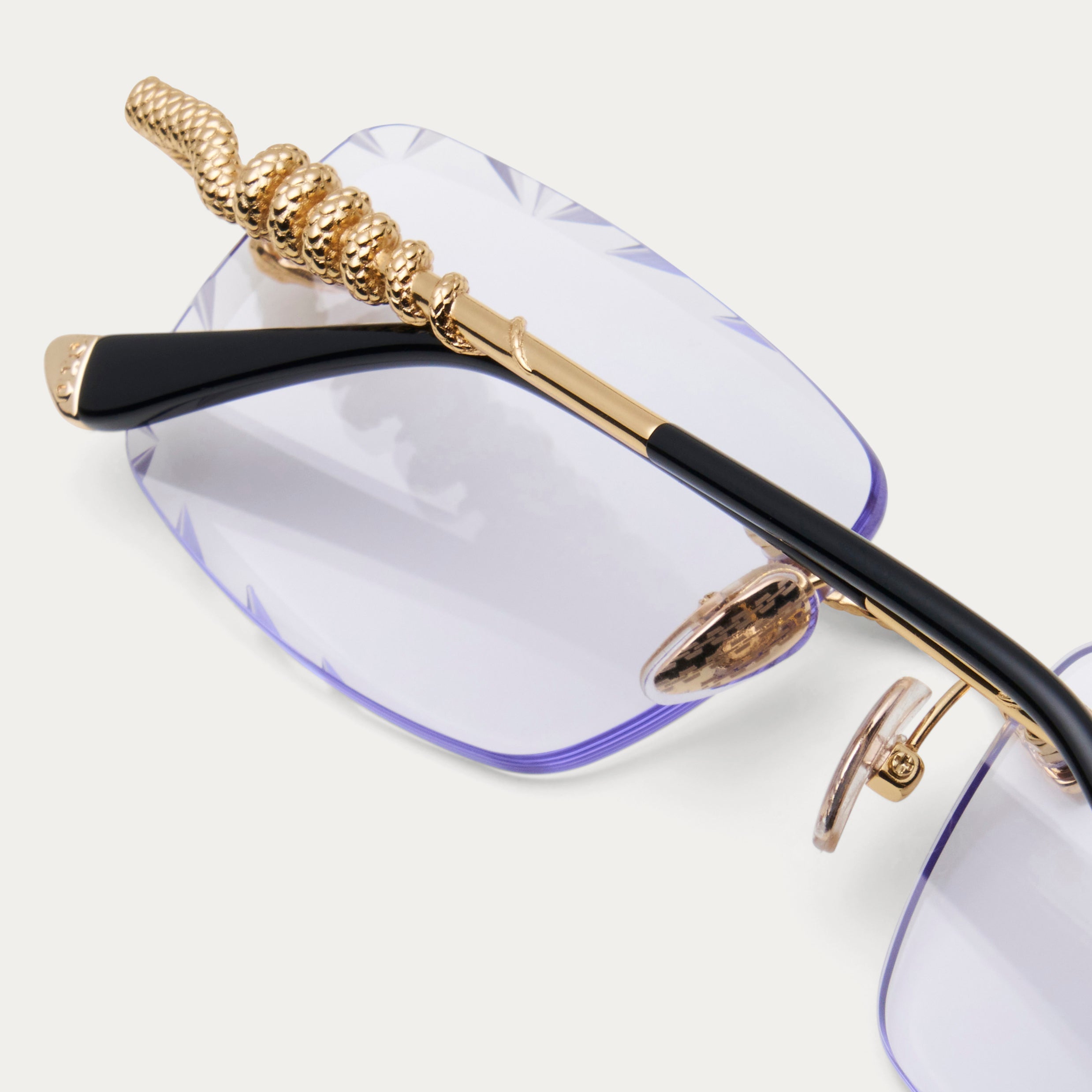 CLEAR SERPENT GEM CUT – JAMES ORO