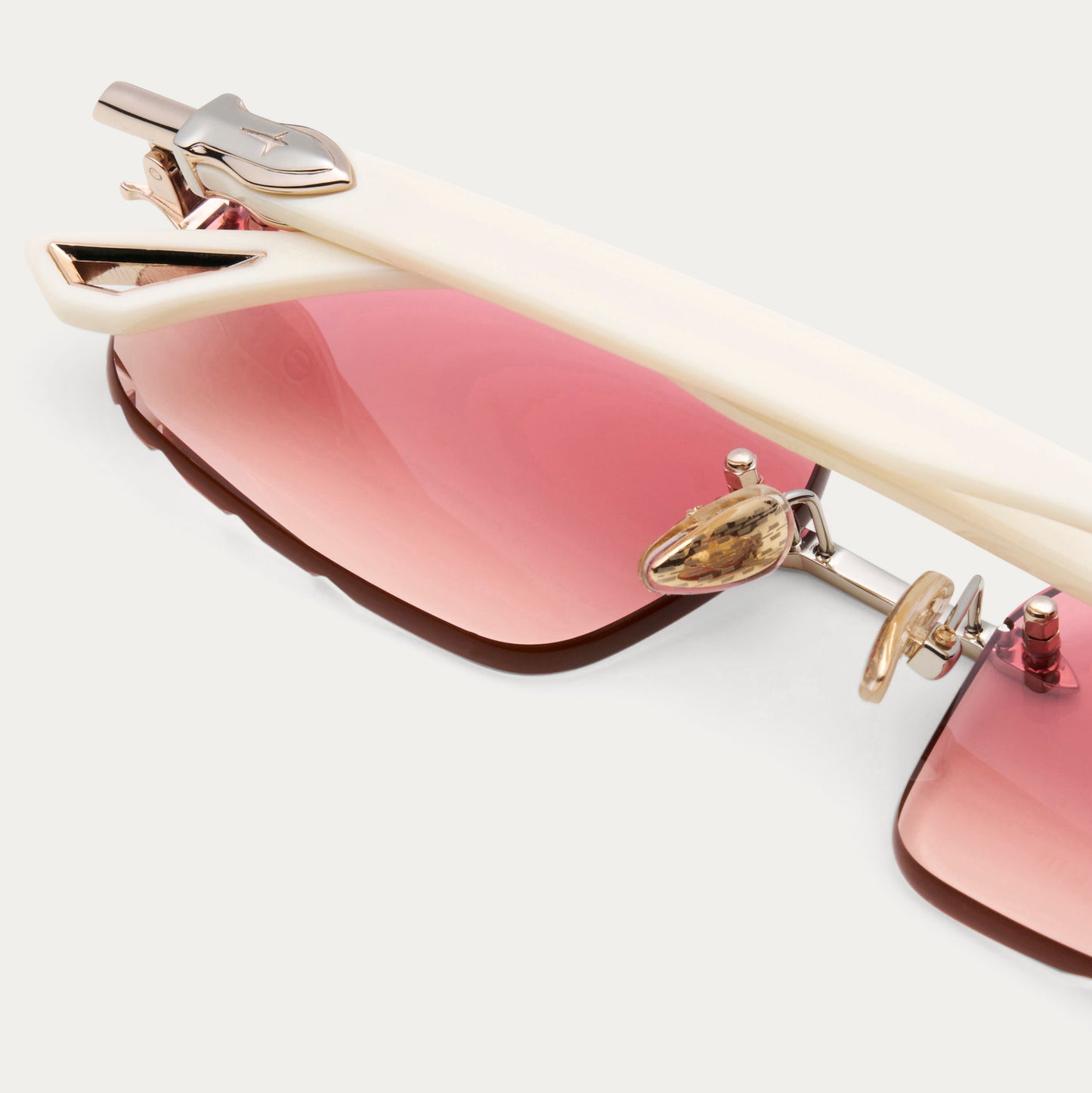 BLUSH JAVELIN GEM CUT