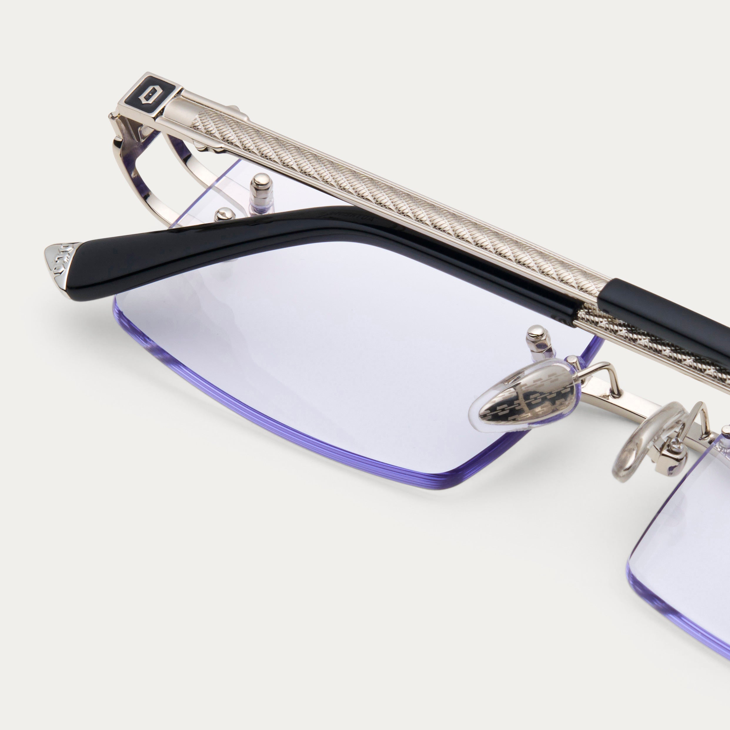 CLEAR SILVER AUTHENTIC II – JAMES ORO