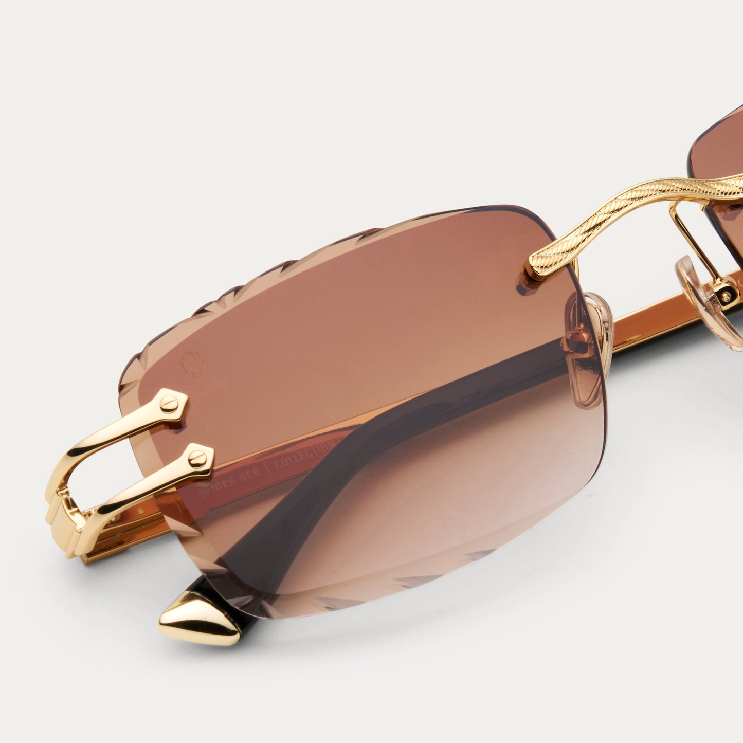BROWN TINT SIGNATURE GEM CUT