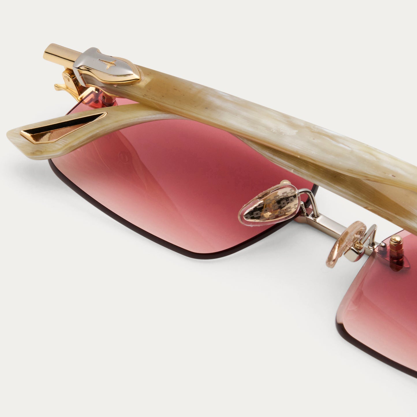 RED TINT RARE BLANC JAVELIN