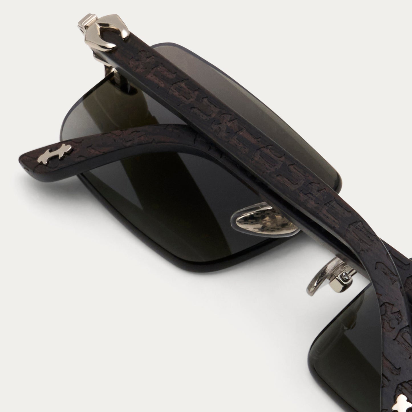 BLACK TINT SILVER HYDRA