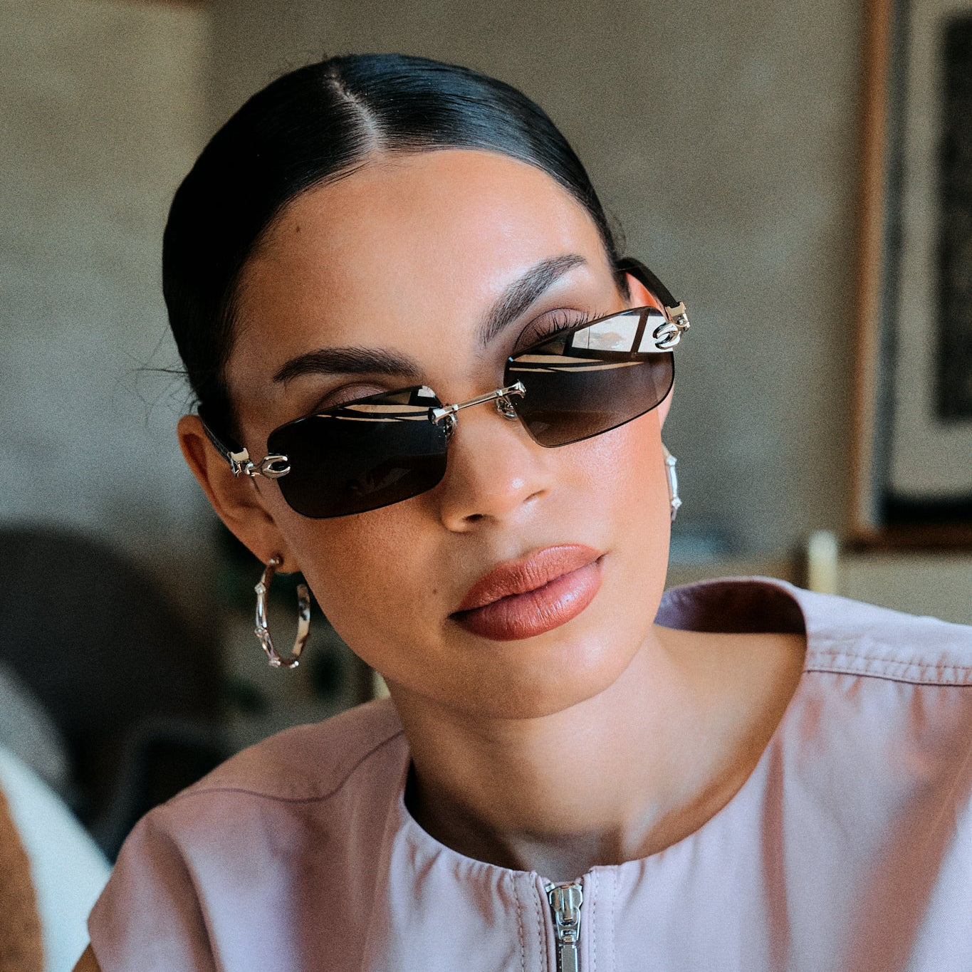 BLACK TINT SILVER HYDRA