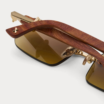 BROWN TINT CONFIDANTE