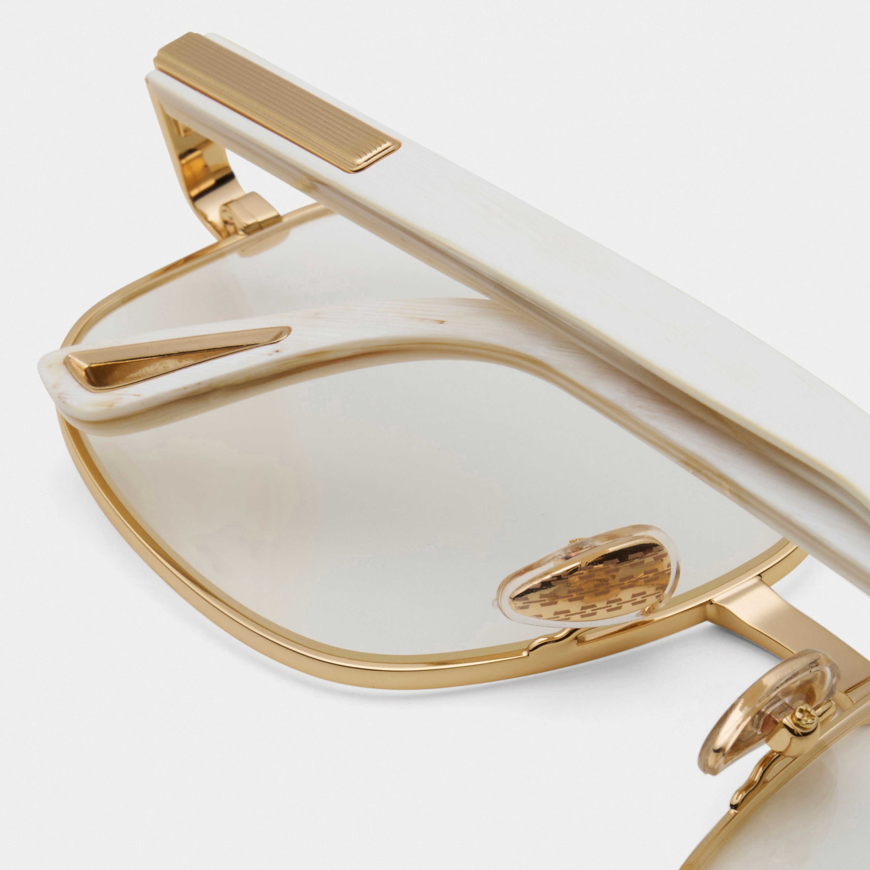 CLEAR RARE BLANC CAVALIER – JAMES ORO