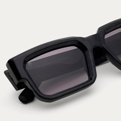 RECON TITAN