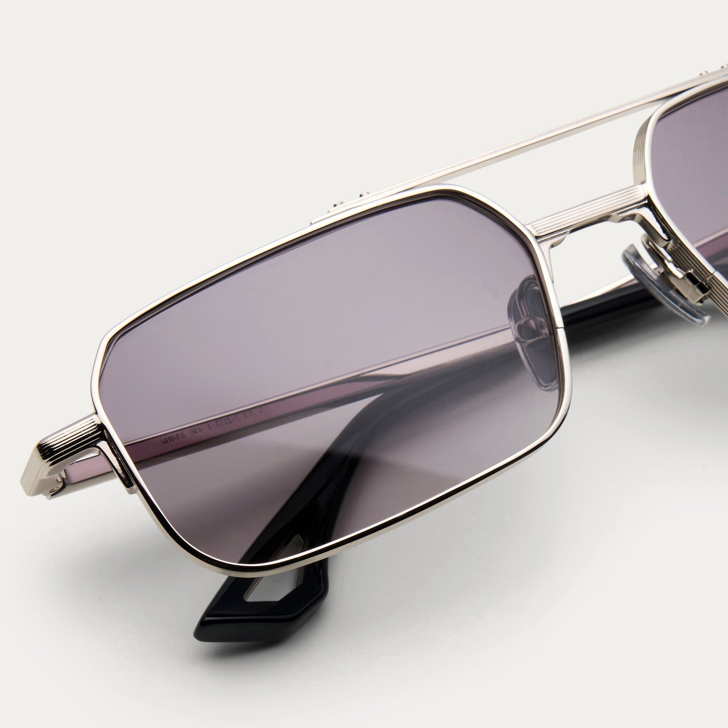 BLACK TINT VANGUARD