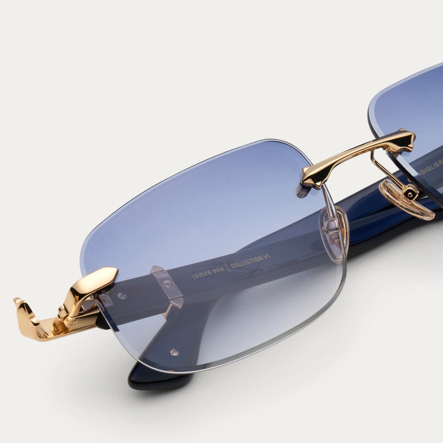 BLUE TINT LACQUER CONSIGLIERE