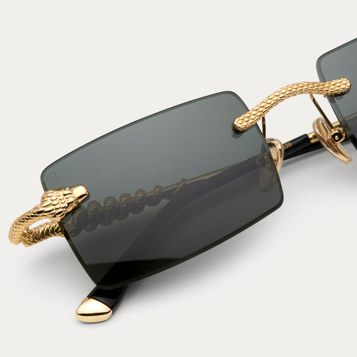 BLACK TINT SERPENT AUTHENTIC