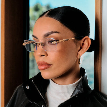 CLEAR SERPENT GEM CUT