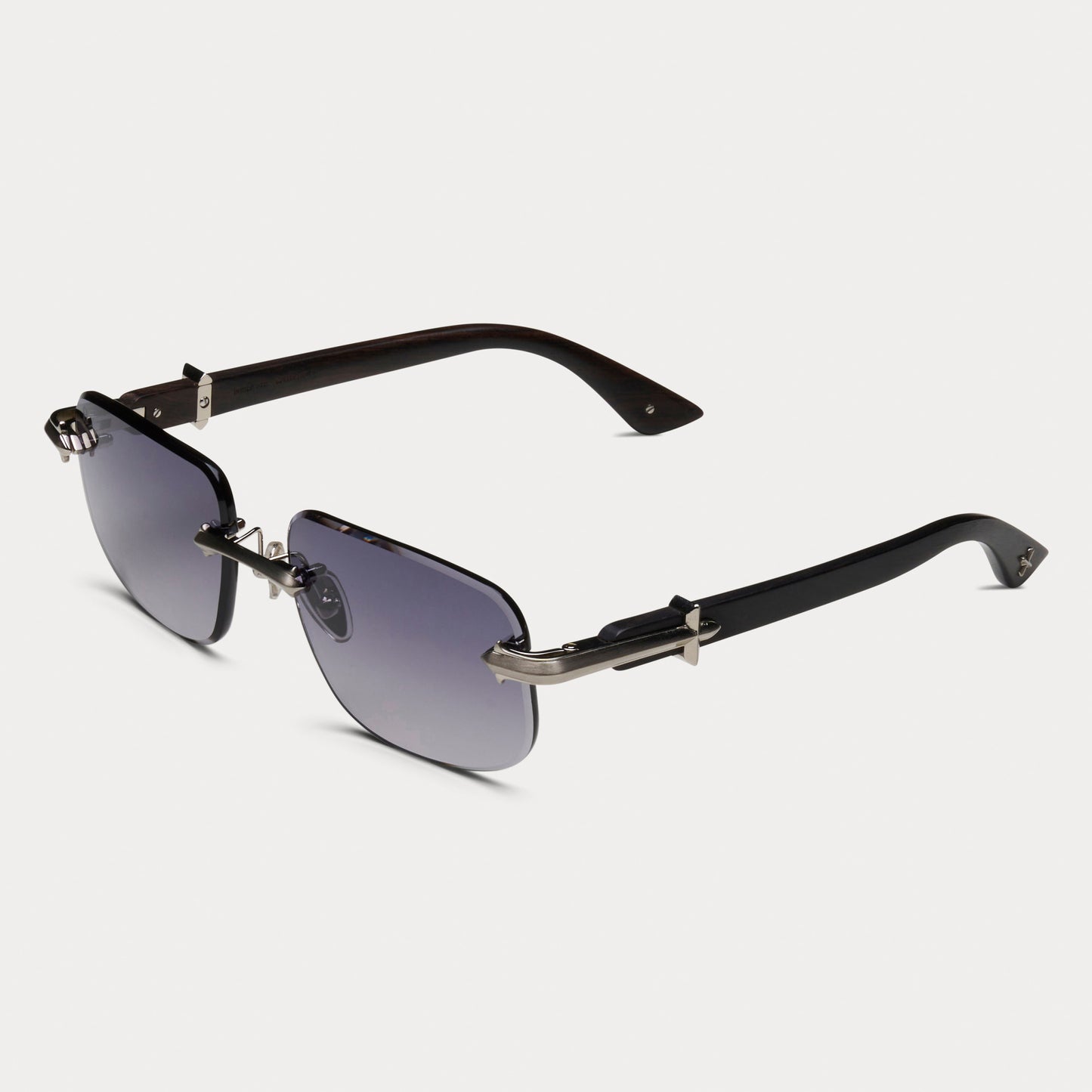 BLACK TINT SILVER CONSIGLIERE