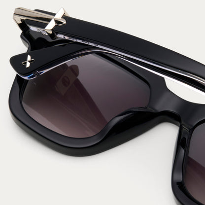 BLACK TINT CAPO