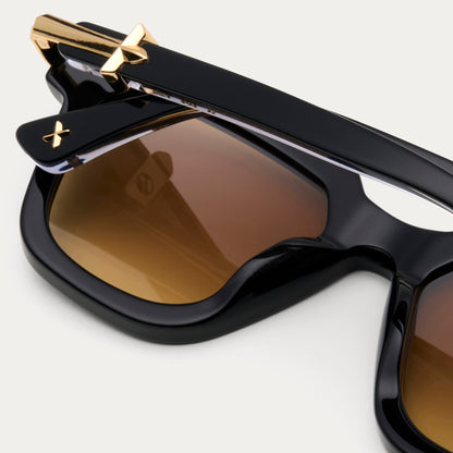 AMBER CAPO