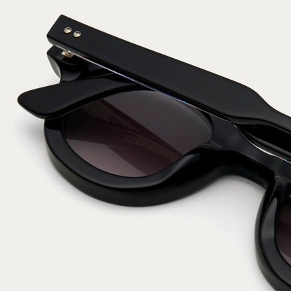 BLACK TINT VEKTOR