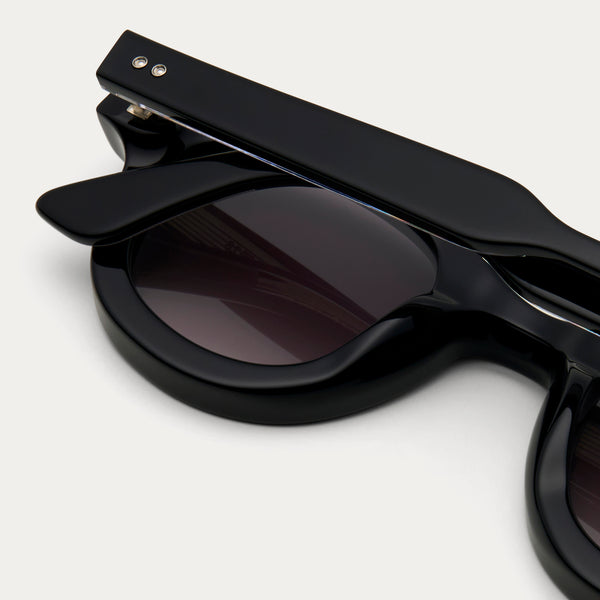 BLACK TINT VEKTOR