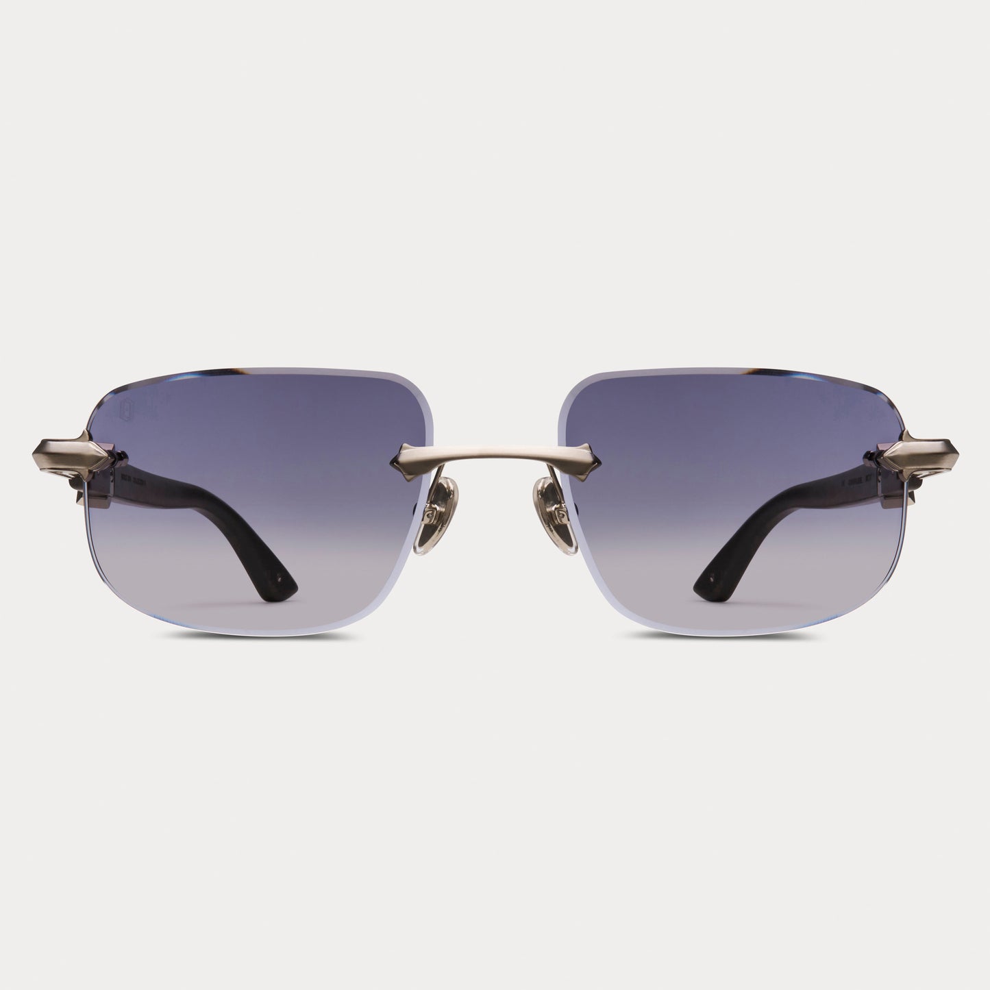 BLACK TINT SILVER CONSIGLIERE