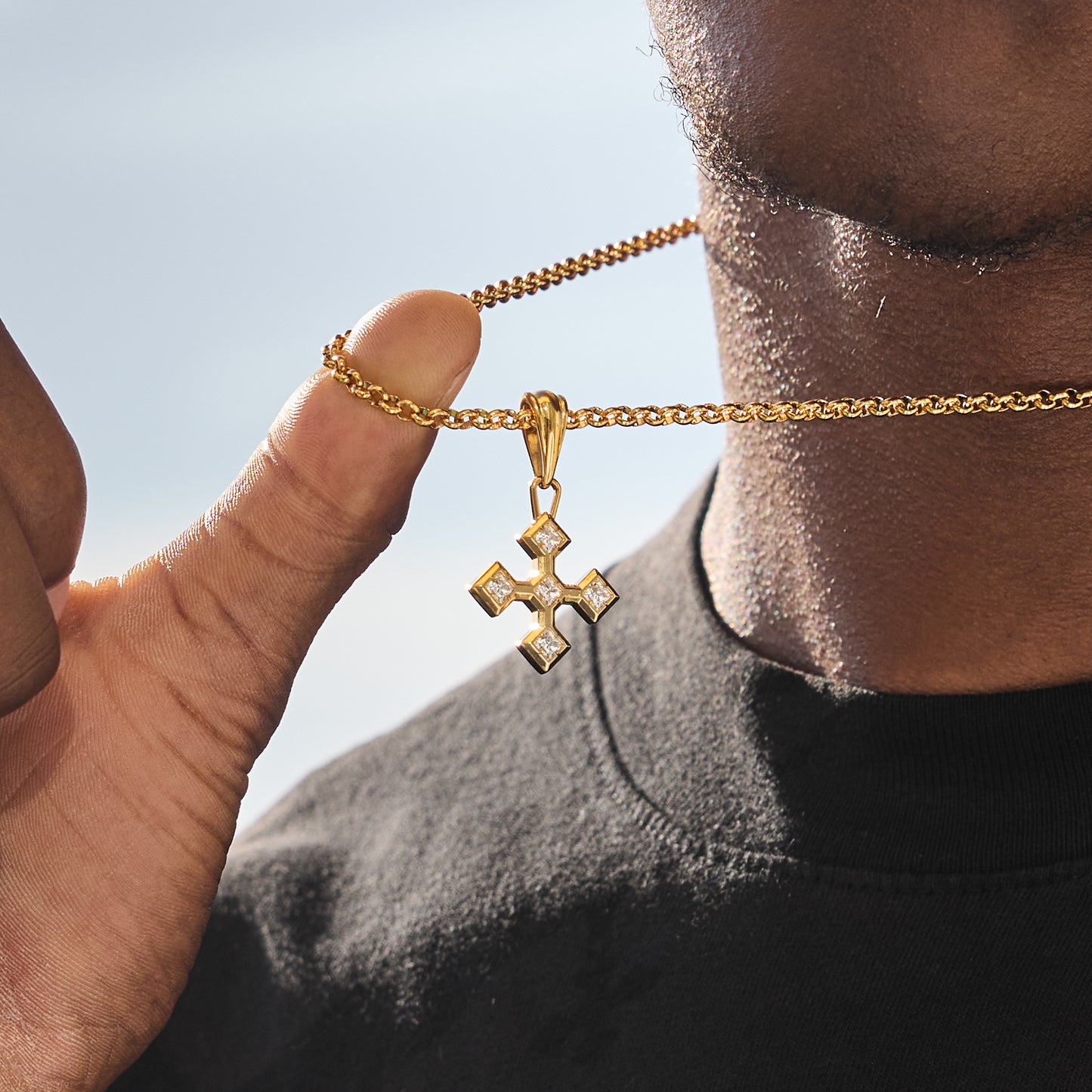GOLD SISTINE PENDANT